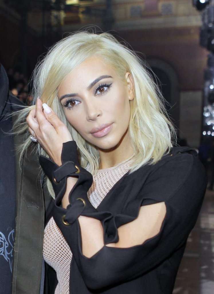 kim-kardashian-attend-the-lanvin-fashion-show-in-paris_1.jpg