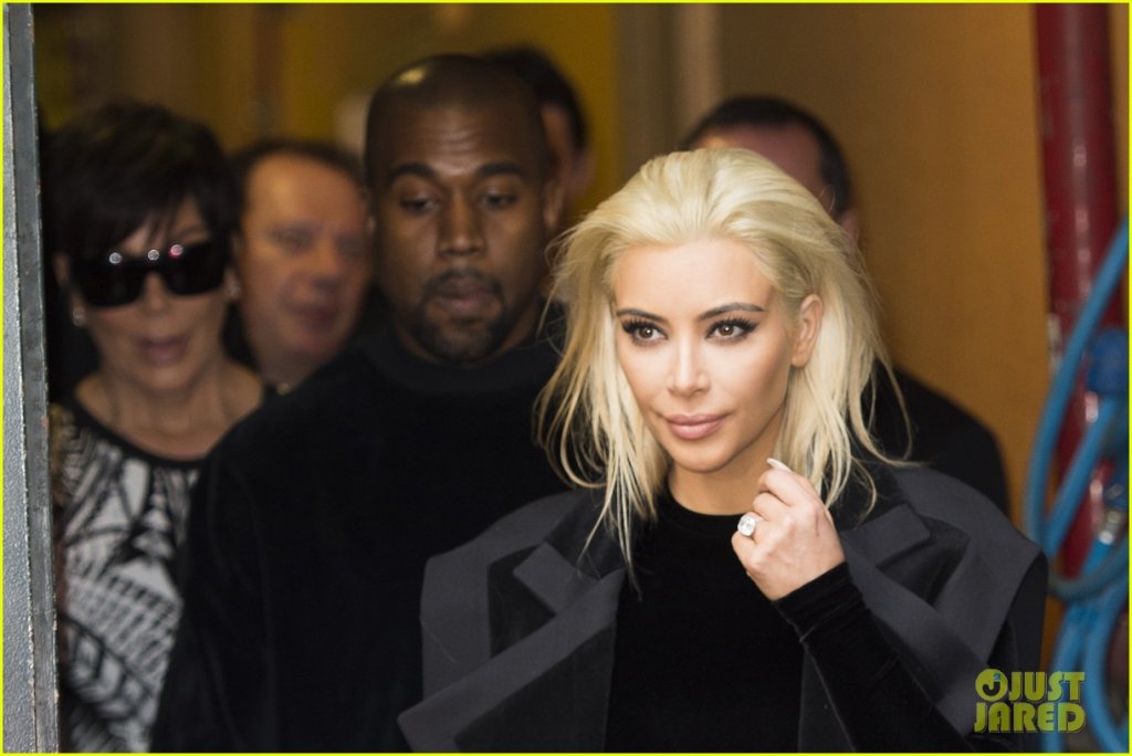 kim-kardashian-debuts-blonde-hair-41.JPG