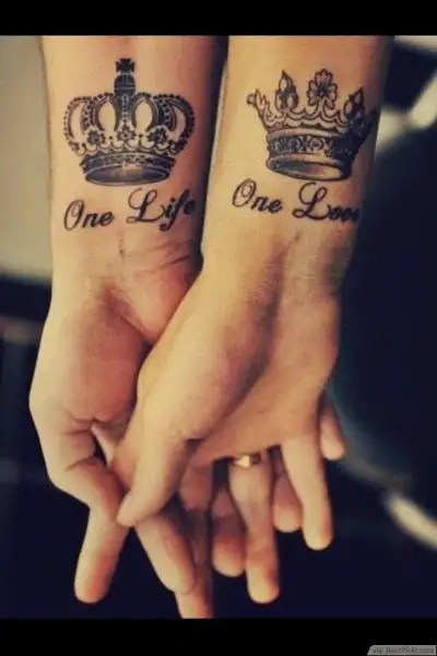 King-Queens-Crown-Matching-Tattoos-for-Couples.webp