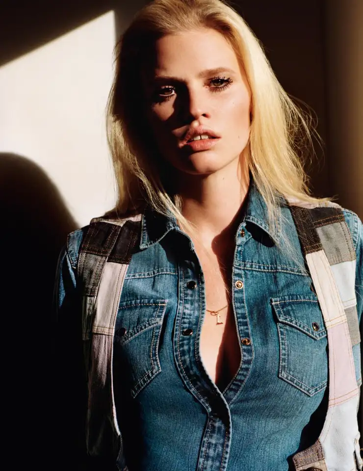 lara-stone-by-alasdair-mclellan-for-vogue-paris-april-2015-7.webp