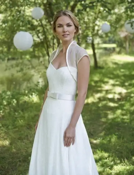 Laura-Harmony-Shrug-Bow-Belt-570x741.webp