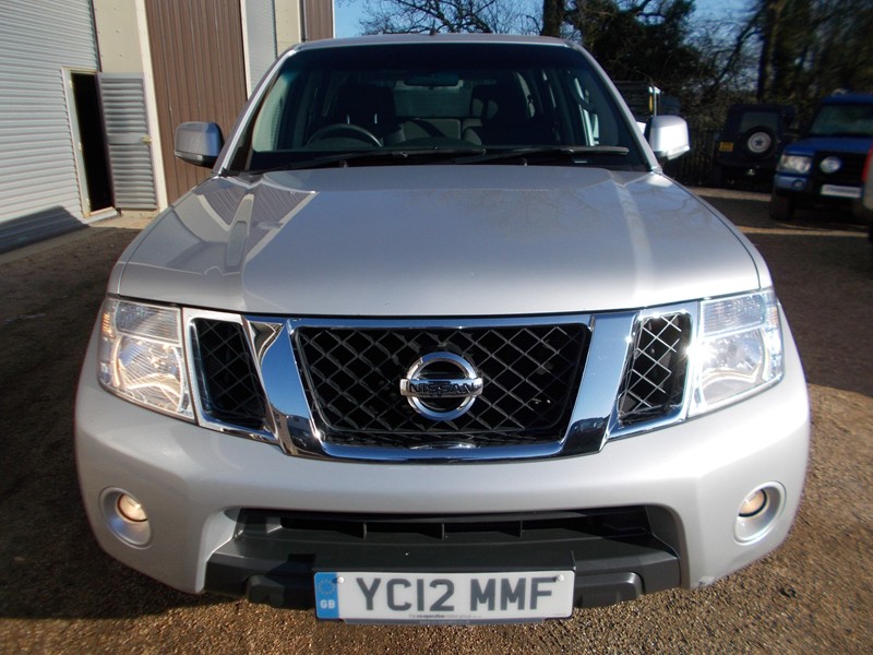 nissan-navara-dci-acenta-4x4-shr-dcb-other-2012-66918-miles_image5_400.jpg