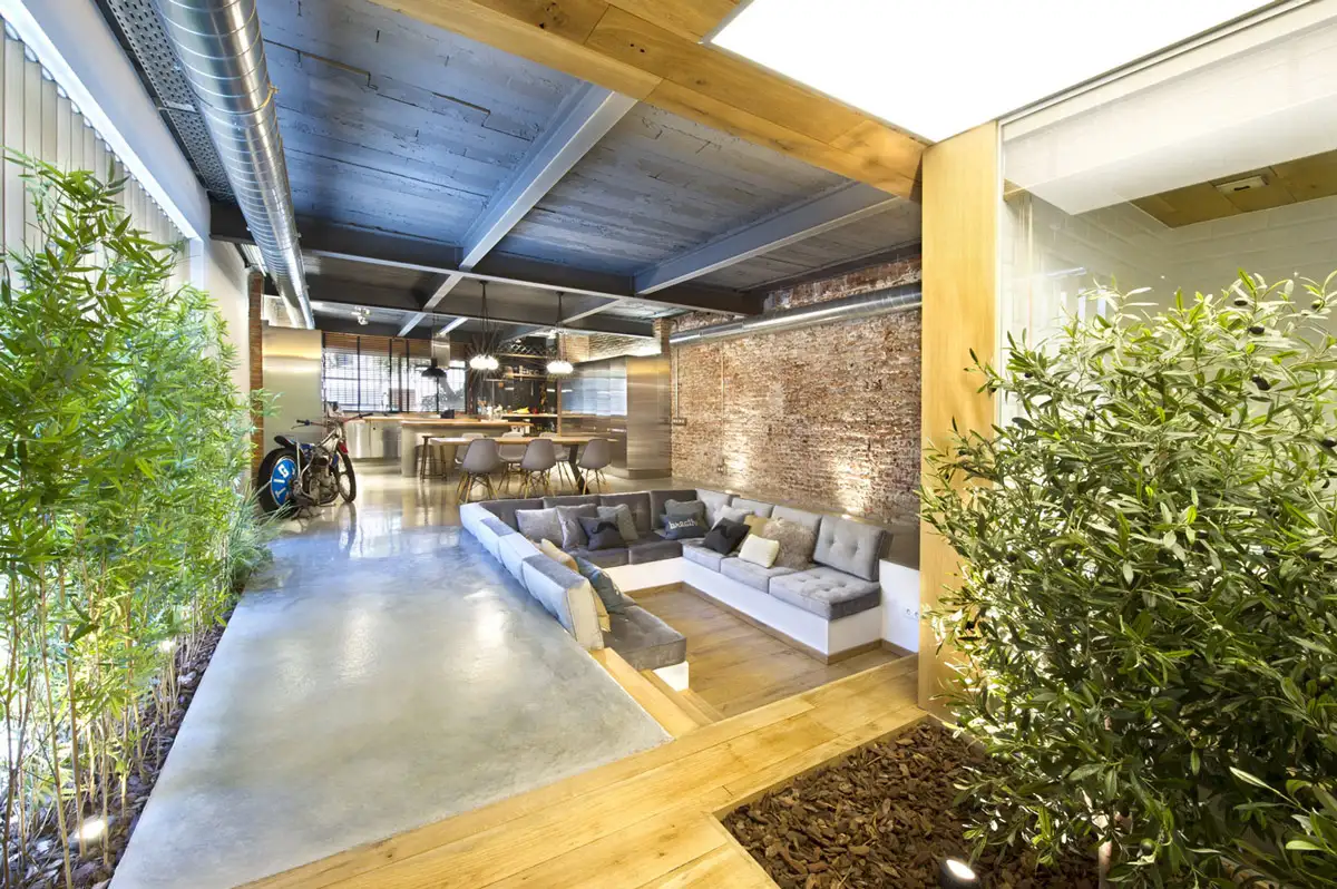 Open-Plan-Loft-Style-Home-Terrassa-Spain.webp