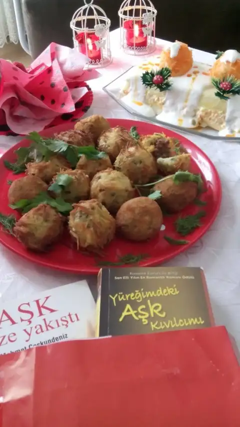 patates salatası ve kirpi içli köfte 1.webp