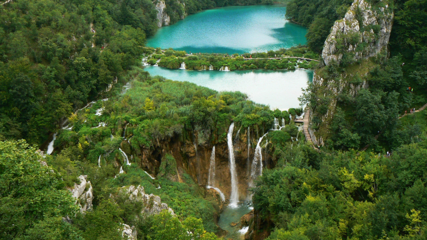 plitvice_lakes_national_park_waterfalls__croatia.jpg