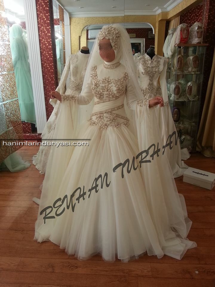 Reyhan-Turan-Tesettürlü-Gelinlik-Moda-Evi-İstanbul-16.jpg