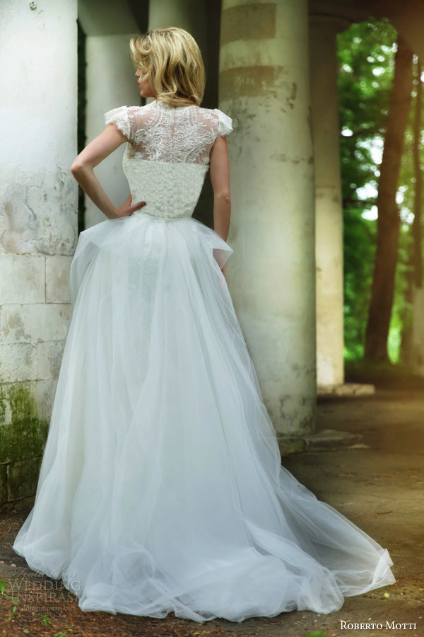 roberto-motti-2015-carolina-wedding-dress-gathered-skirt-lace-bodice-sleeves-back-view_srpjlp.jpg