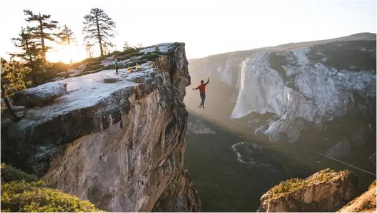 scott-rogers-slackline_h.webp