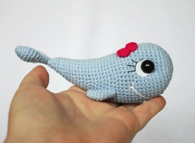 Sevimli-T-Hayvan-Amigurumi-mavi-balina-oyuncak-ve-bebek-ng-rak_jpg_640x640.jpg