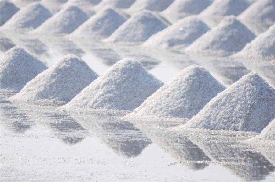 shutterstock_70709578.jpg-Sea-salt-mounds.jpg