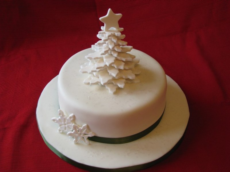 Simple-Christmas-Cake-Designs-17.jpg