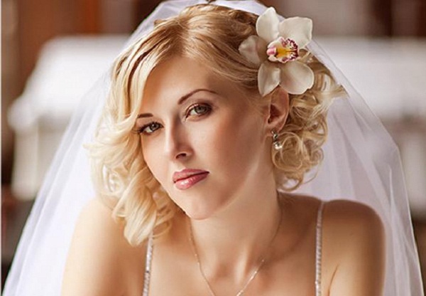 simple-wedding-hairstyles-for-shoulder-length-hair-65078.jpg