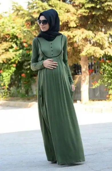 Tesettur-hamile-kiyafeti.webp