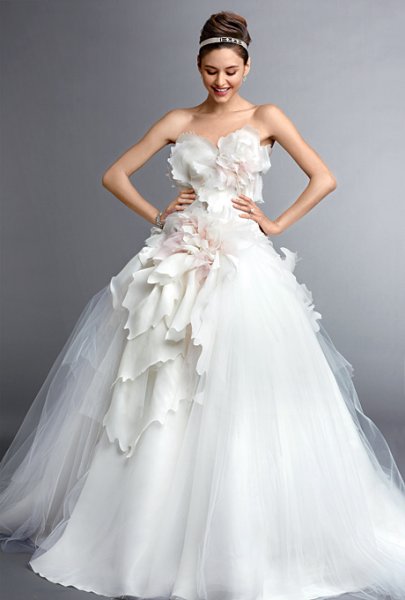 wedding-dresses-with-flowers-floral-applique-wedding-dresses-marchesa.jpg