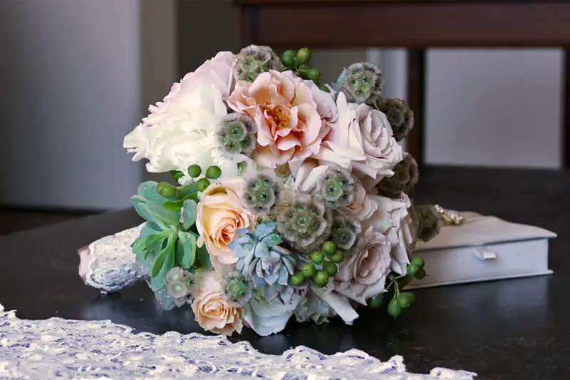 wedding-flower-inspiration-vintage-succulent-lace-wedding-bouquet.original.webp