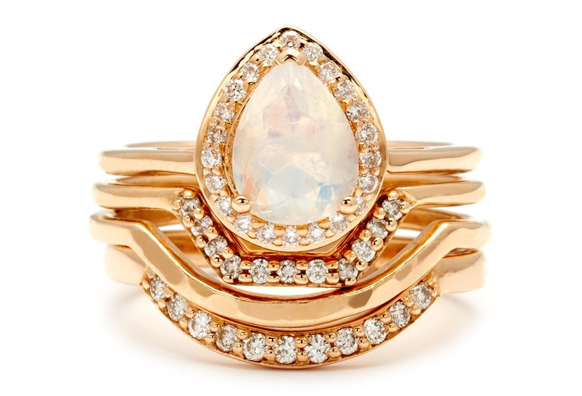 YG-ring-metals-anna-sheffield-yellow-gold-2-592c292.jpg