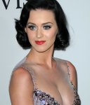 $katy-perry-nin-gö&#287;üsleri_100968.jpg