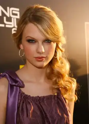 $taylor swift.webp