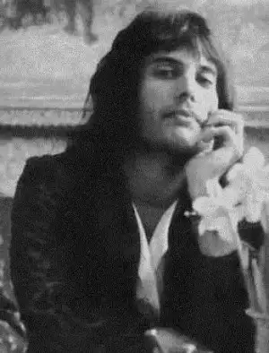 $freddie_mercury_32.webp