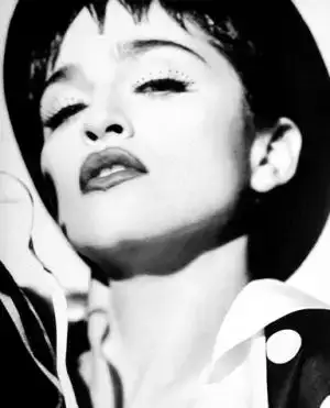 $madonna-bio-03.webp