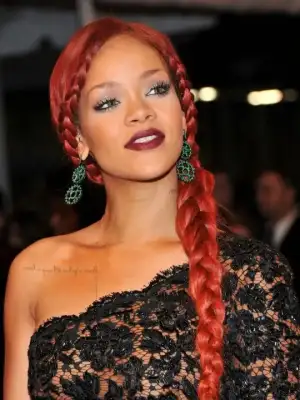 $rihanna-met-ball-2011-10-540x720.webp