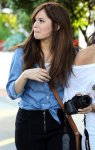 $debby-ryan-oanda-at-vancouver-july-31-2011-004.jpg