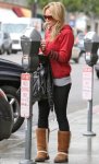 $hilary-duff-uggs (9).jpg