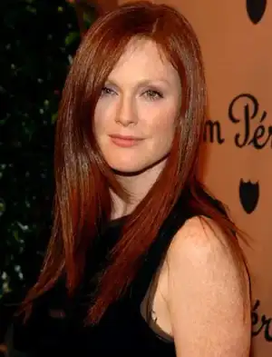 $julianne-moore.webp