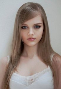 20fc3eca14f6632c432caba0a75a37f4--dakota-rose-blonde-hairstyles.jpg