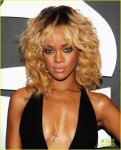 $rihanna-grammy-awards-2012-05-437x540.jpg