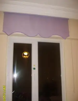 $k&#305;z&#305;m&#305;n odas&#305; perdesi.webp