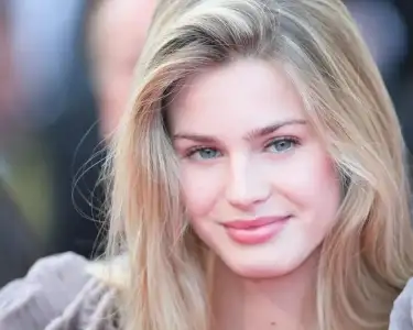 $Vanessa Hessler (77).webp
