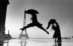 $erwitt-eiffel-tower.jpg