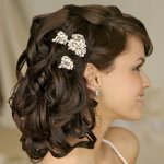 $long-curly-wedding-hairstyles-with-flowers (1).jpg