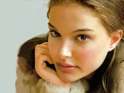 $11-12-08-5-34-natalie_portman.webp