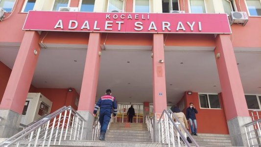 kocaeli_adalet_sarayi_baldiz.jpg