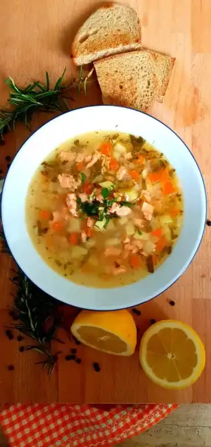 proteinli_balik_corbasi_tarifi.webp