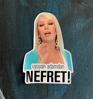 uyuyan adamdan nefret.jpg