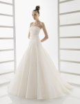 $210-EDNA-rosa-clara-wedding-dress-strapless-princess-classic.JPG