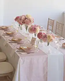 $a101097_win05_palepink_l.webp