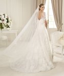 $Manuel-Mota-2013-V-Backless-Bridal-Dress-GAMO-b.jpg