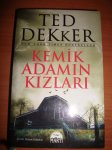 $Ted Dekker-Kemik Adam&#305;n K&#305;zlar&#305;.jpg