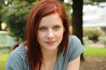 $British-Actress-Rachel-Hurd-Wood-Hairstyles-2.webp