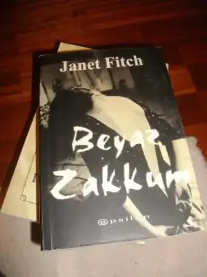 $janet fitch beyaz zakkum.jpg