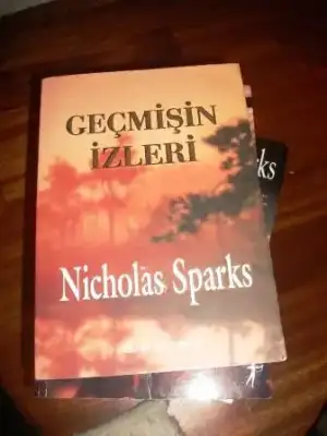 $nicholas sparks ge&#231;mi&#351;in izleri.jpg