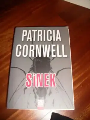 $patricia cornwell sinek.jpg