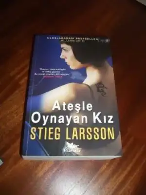 $stieg larsson ate&#351;le oynayan k&#305;z.jpg