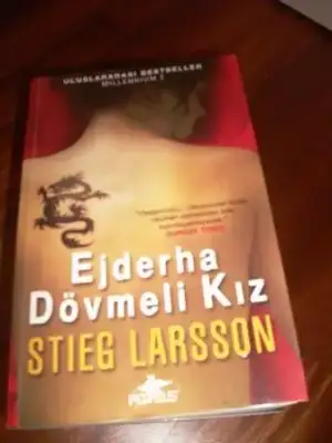 $stieg larsson ejderha d&#246;vmeli k&#305;z.jpg