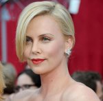 $charlize-theron-2010-oscars-02.jpg