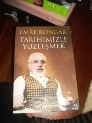 $emre kongar tarihimizle y&#252;zle&#351;mek.jpg